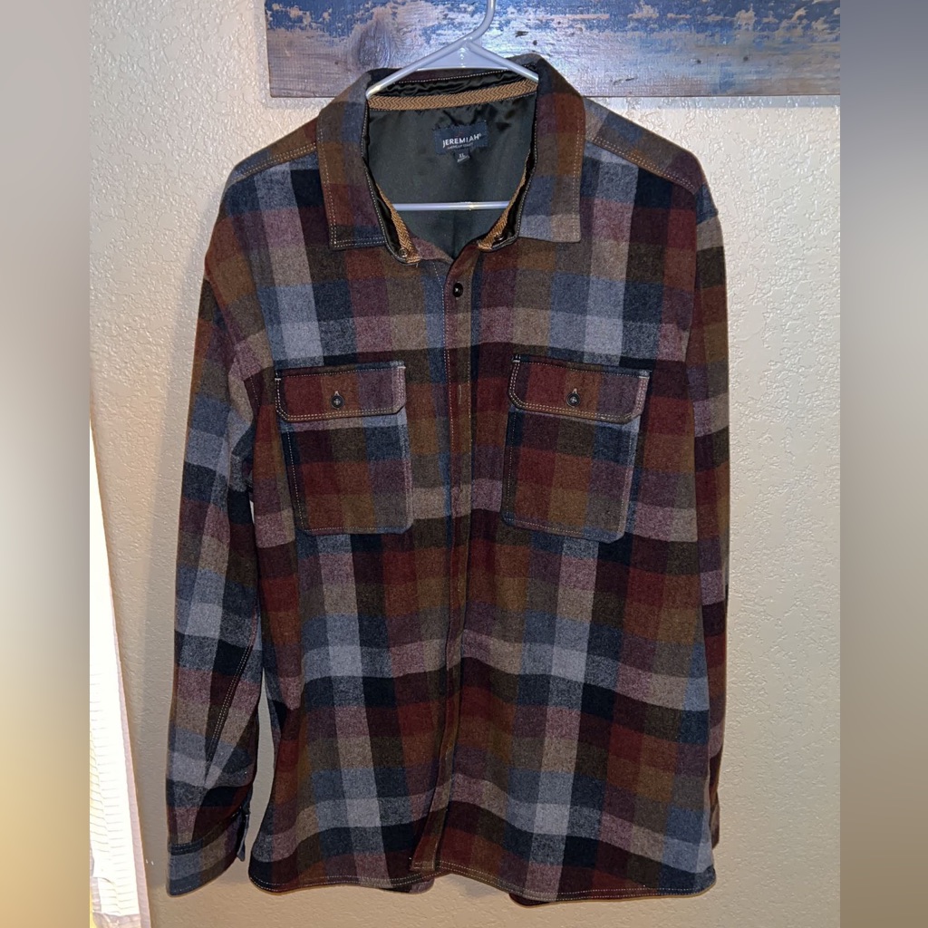 Thick Button Down, Soft Wool Texture